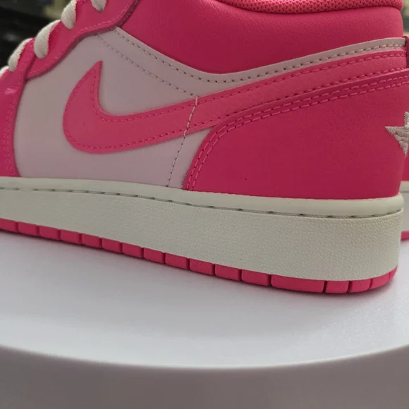 Nike Pink and White Sneakers - Picture 6 of 9
